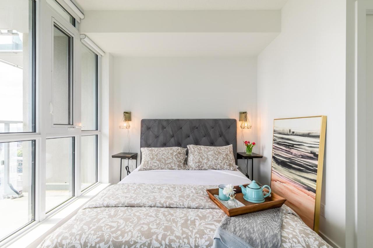 Luxury 2 Bedroom In The Heart Of Entertainment District W/ Cn Tower View Торонто Екстер'єр фото