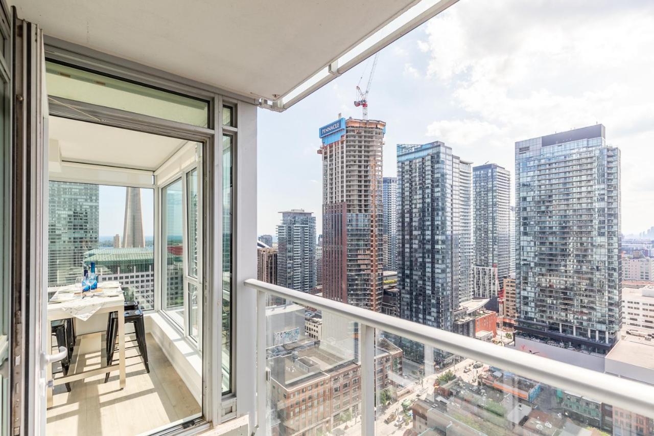 Luxury 2 Bedroom In The Heart Of Entertainment District W/ Cn Tower View Торонто Екстер'єр фото