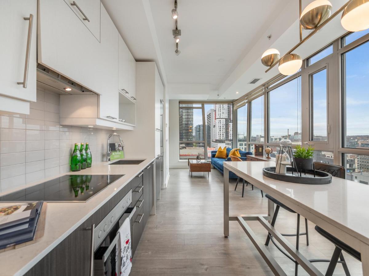 Luxury 2 Bedroom In The Heart Of Entertainment District W/ Cn Tower View Торонто Екстер'єр фото